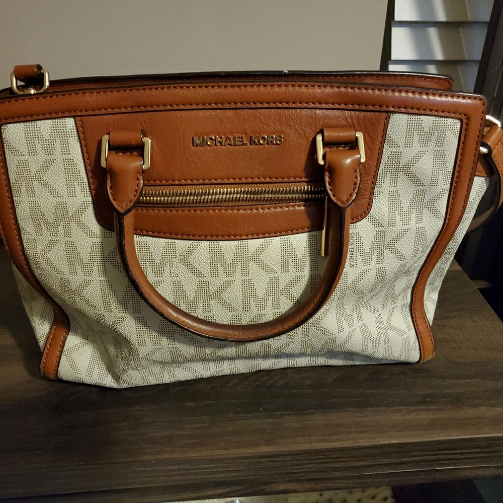 Handbag